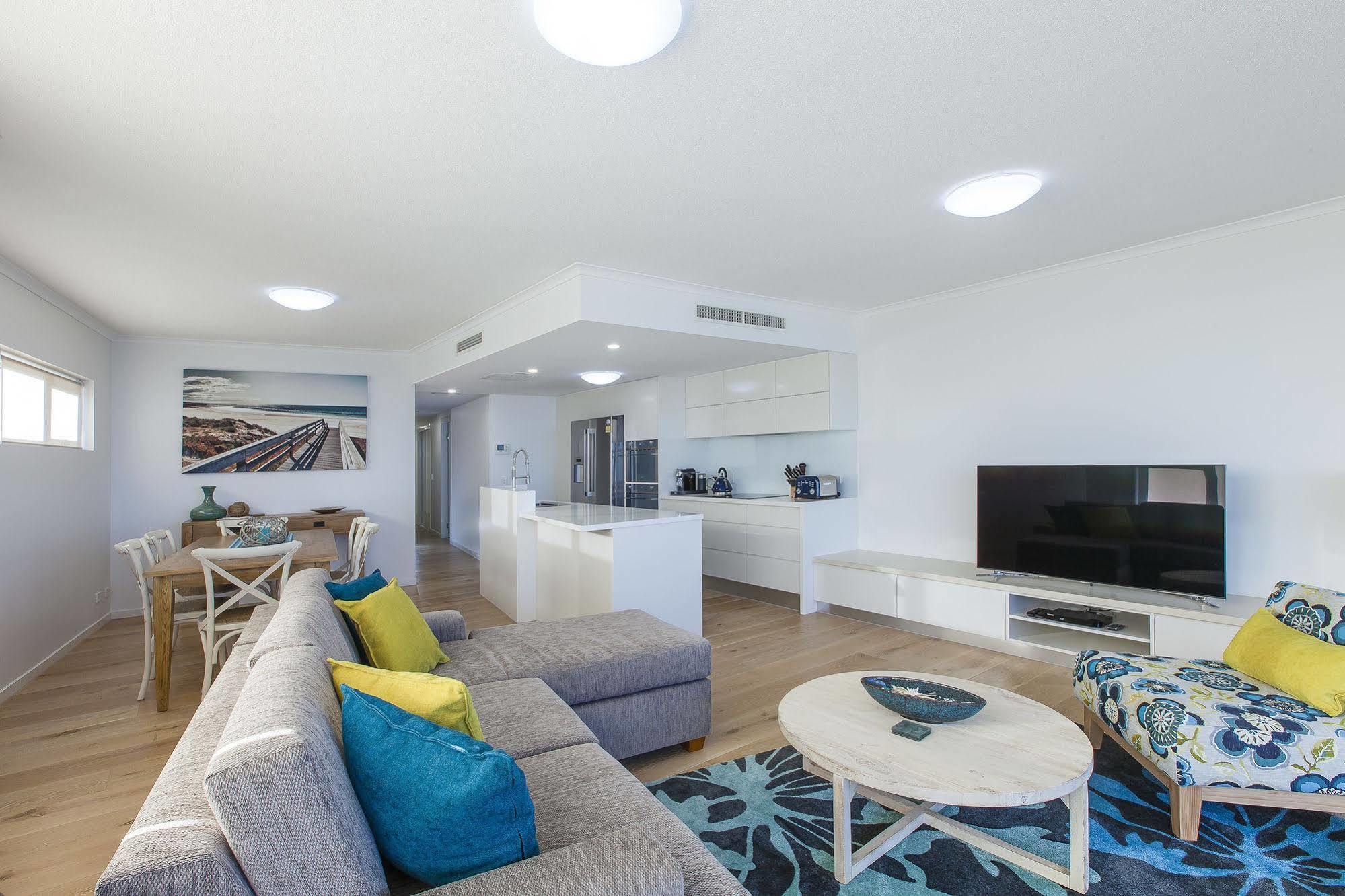 Cerulean Apartments กาเลาดรา ภายนอก รูปภาพ